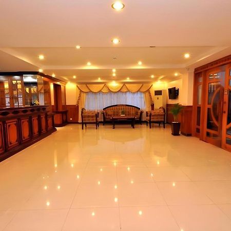 Jun Yue Hotel Phnom Penh Extérieur photo