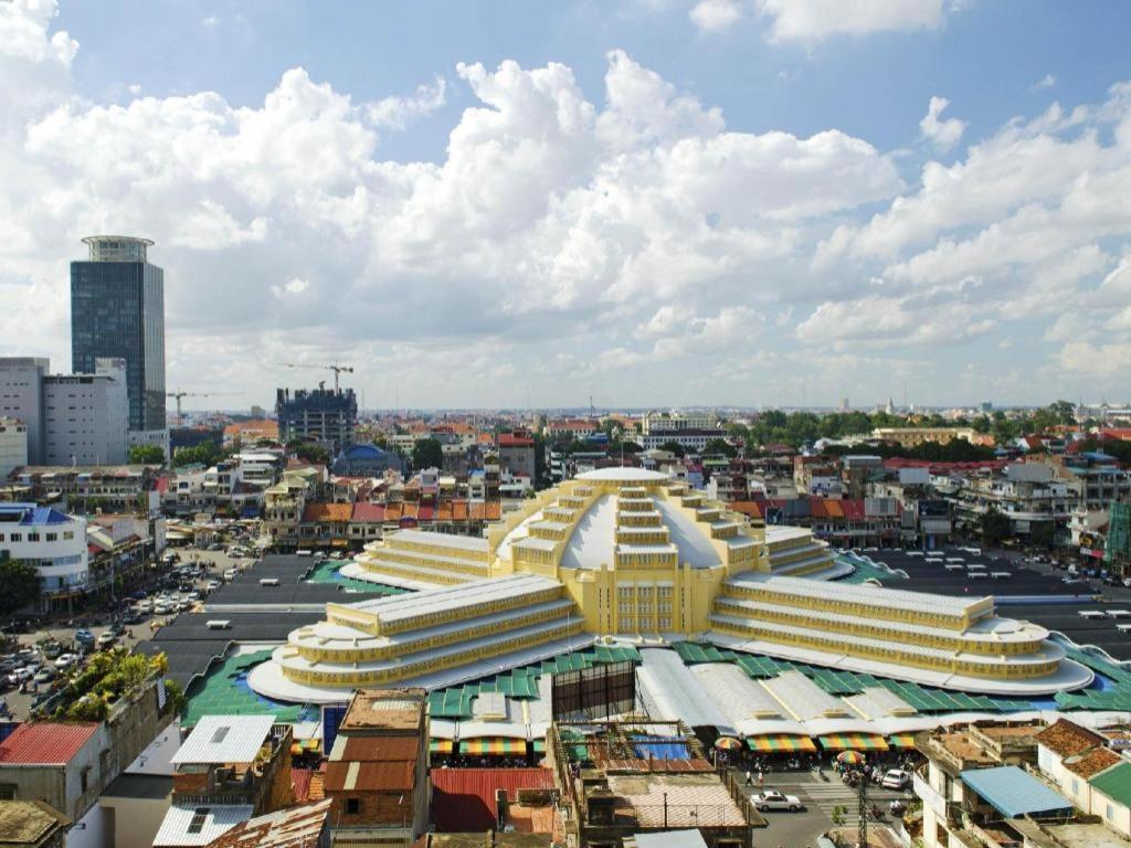 Jun Yue Hotel Phnom Penh Extérieur photo