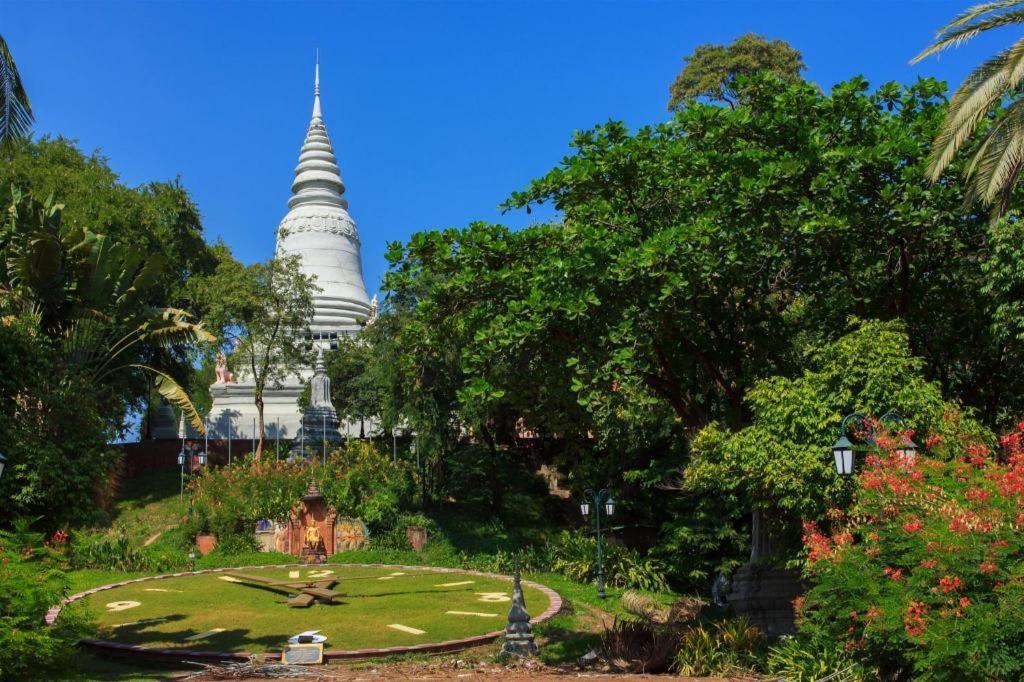 Jun Yue Hotel Phnom Penh Extérieur photo