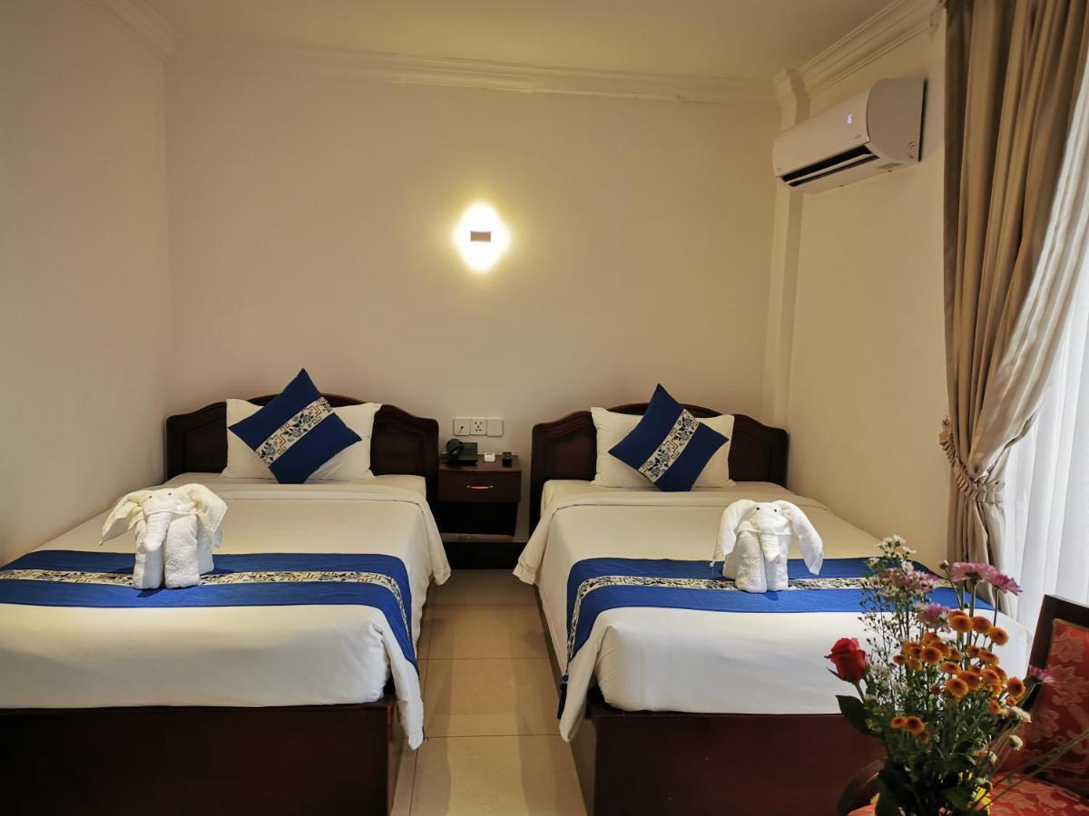 Jun Yue Hotel Phnom Penh Extérieur photo